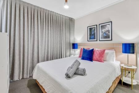 Charlotte Towers & Style Facilities Apartment Brisbane