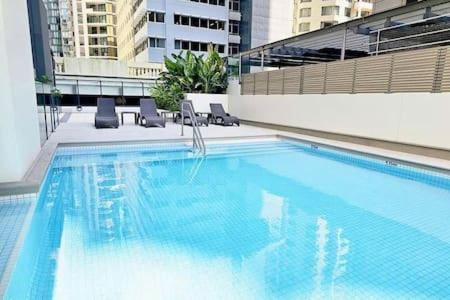 Charlotte Towers & Style Facilities * Brisbane