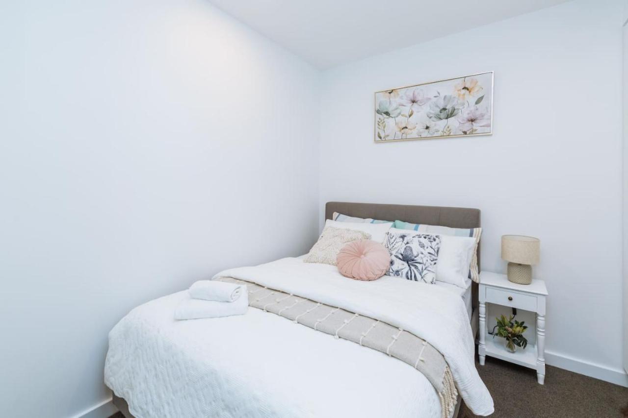 Location 2bd W Spectacular Views Apartment