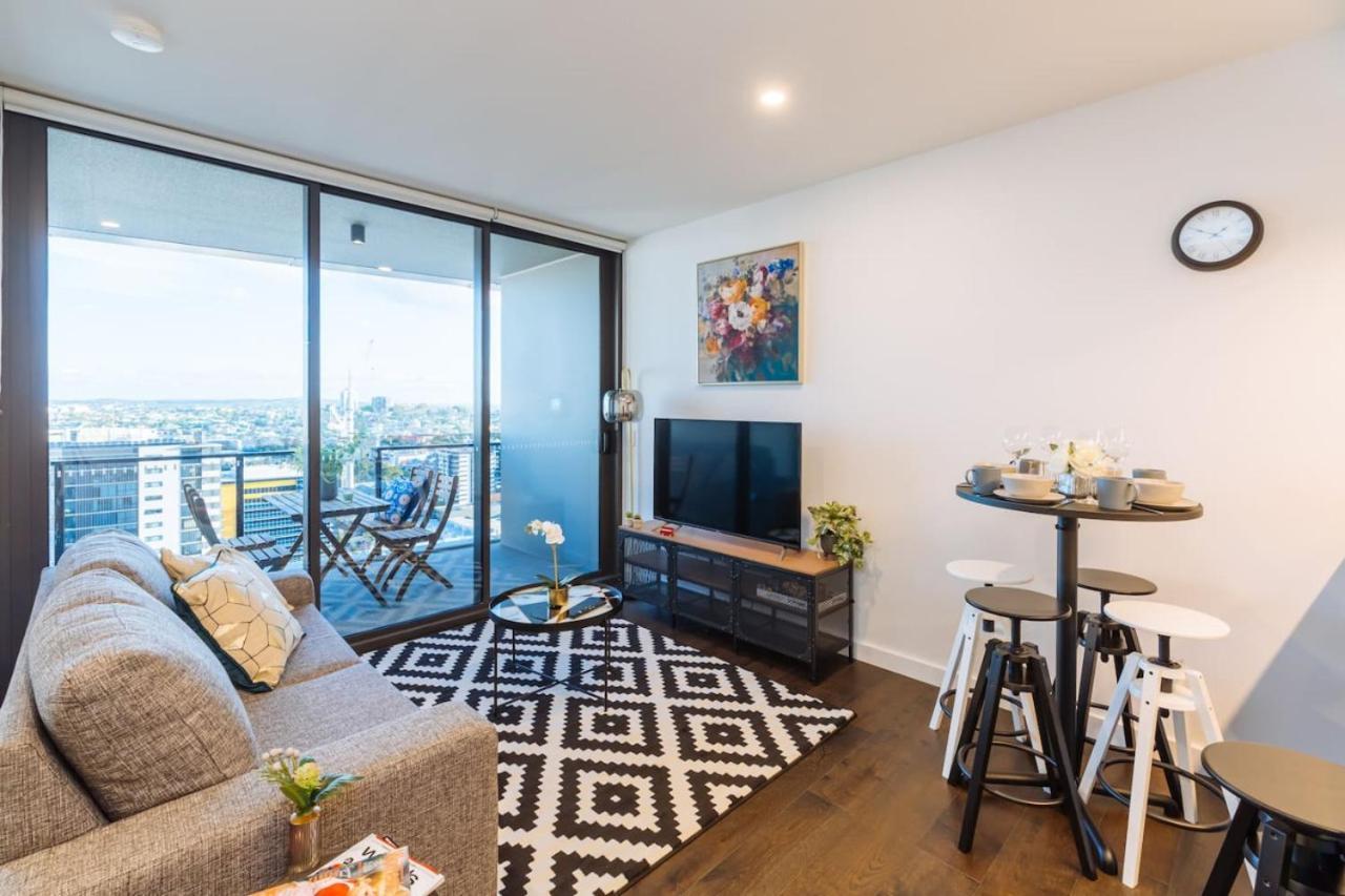 Location 2bd W Spectacular Views * Brisbane