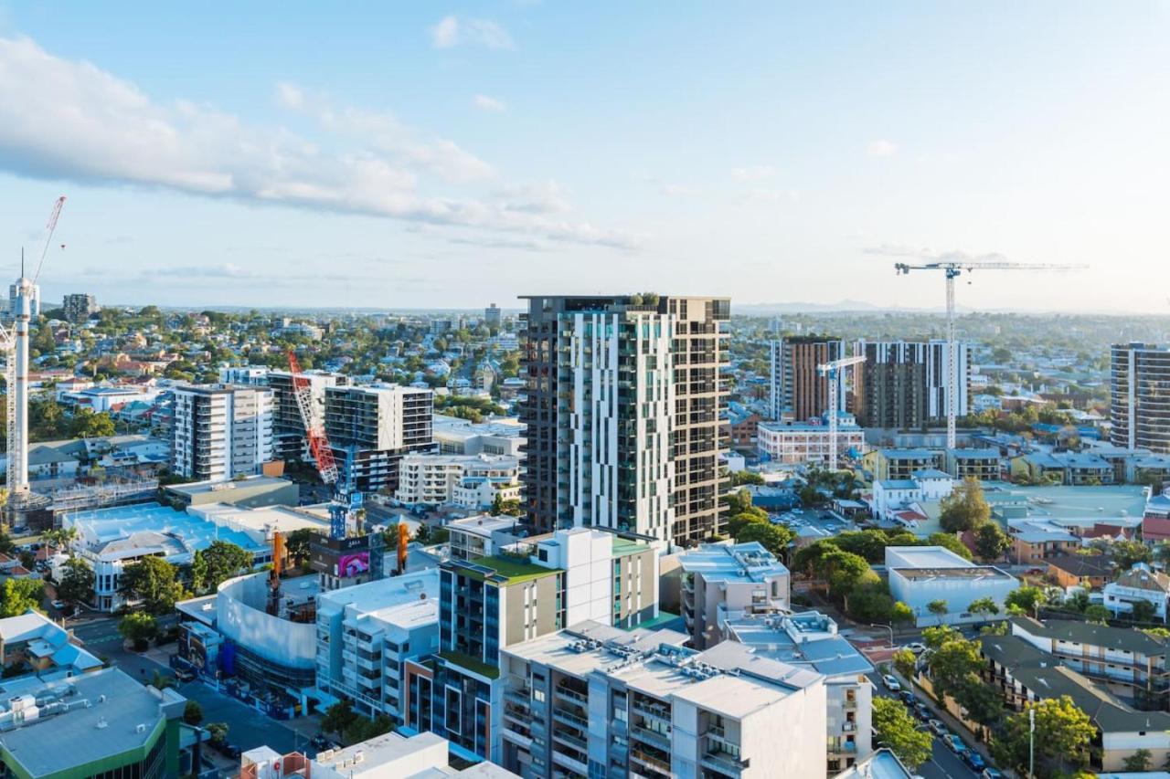 Location 2bd W Spectacular Views Apartment