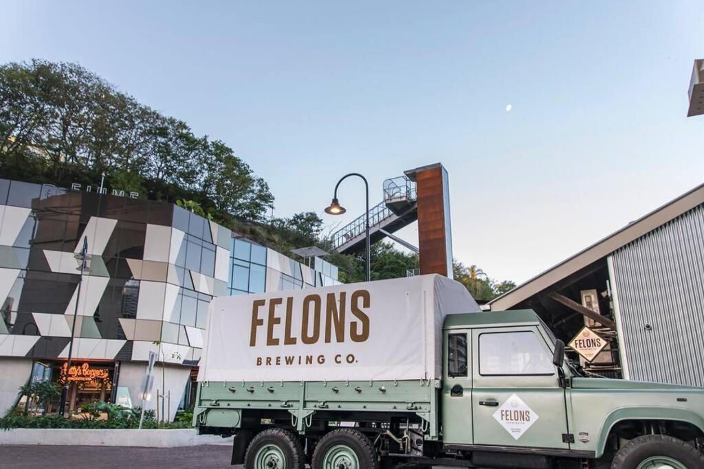 Apartment Groovy! ~ New Farm ~ Walk To Cbd Brisbane