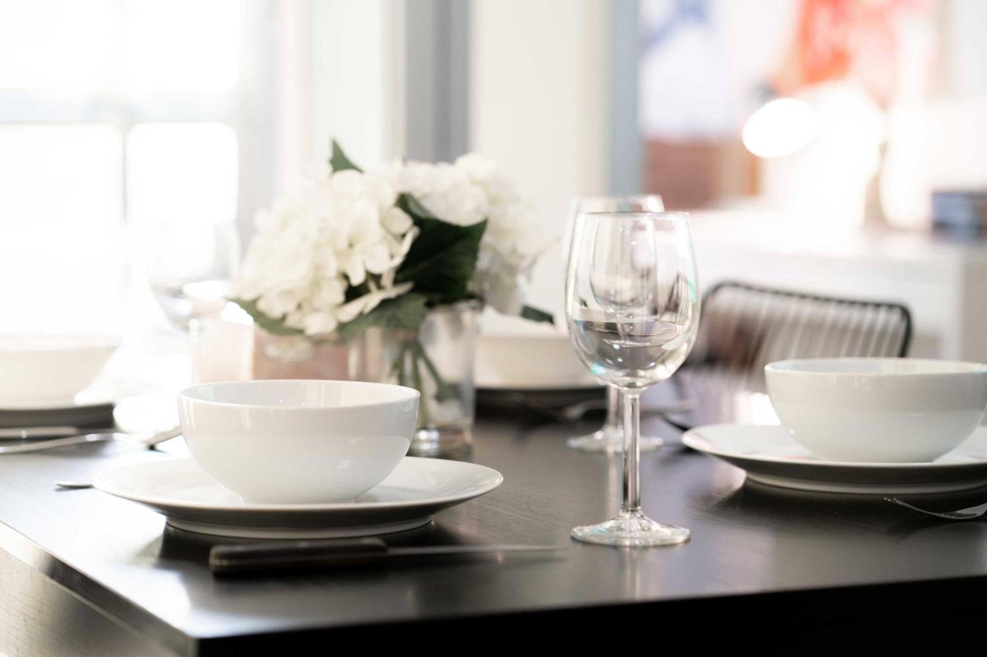 Apartment Prime Location - Cbd 1 Bed W Shared 25m Pool, Gym, Sundeck And A Bbq Area