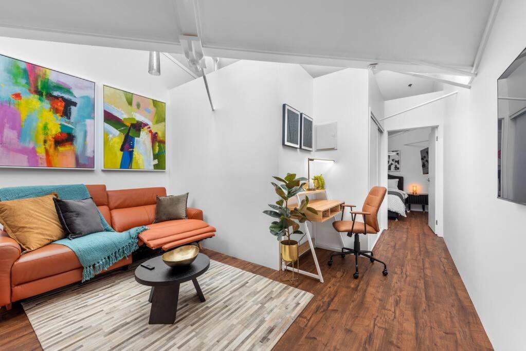 Apartment Woolstore Elegance ~ 2bed/2bath/1car ~ Teneriffe Brisbane