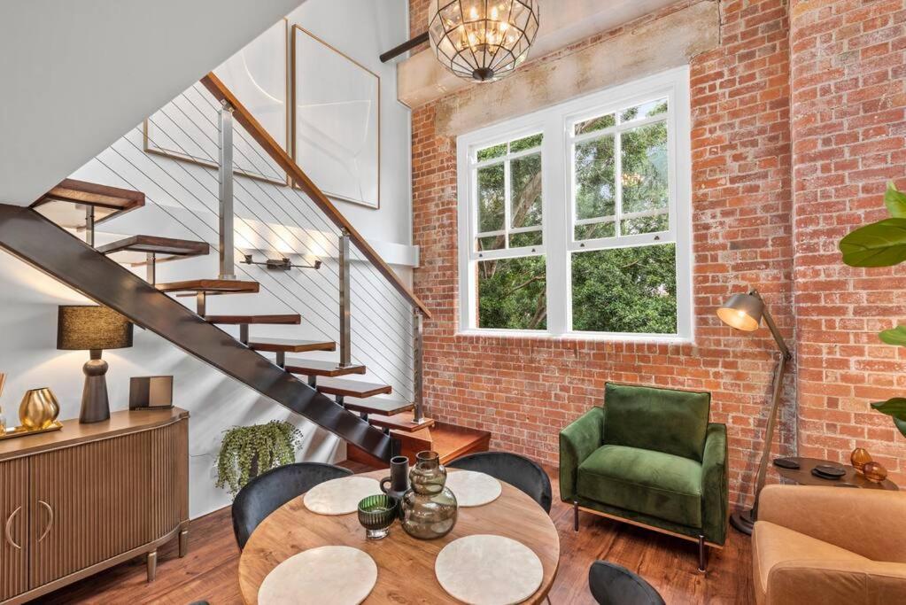 Apartment Woolstore Elegance ~ 2bed/2bath/1car ~ Teneriffe *