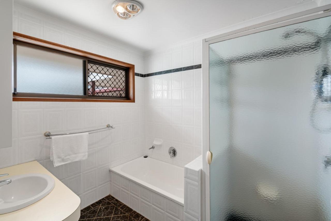 Holiday home Vintage Elegance Morden Comfort 5brhouse Robertson