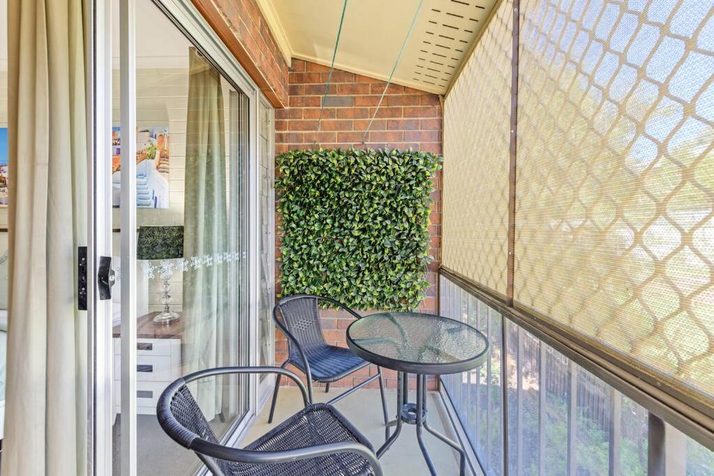 Hidden Away In New Farm ~ 1 Bed/1 Bath/1 Car Apartment Brisbane