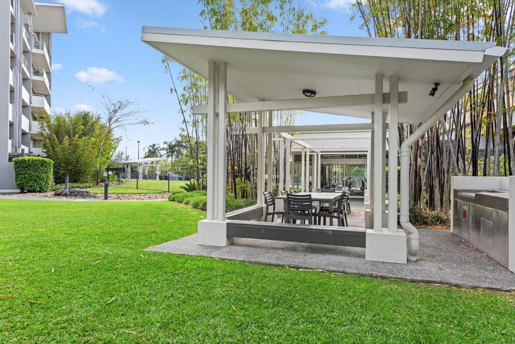 Apartment Prime Position! 3bed/2bath/1car ~ 10mins To Cbd Brisbane