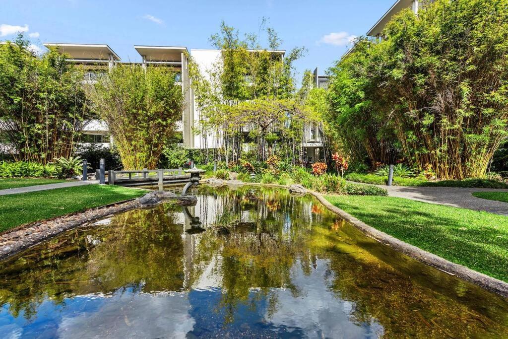 Apartment Prime Position! 3bed/2bath/1car ~ 10mins To Cbd *