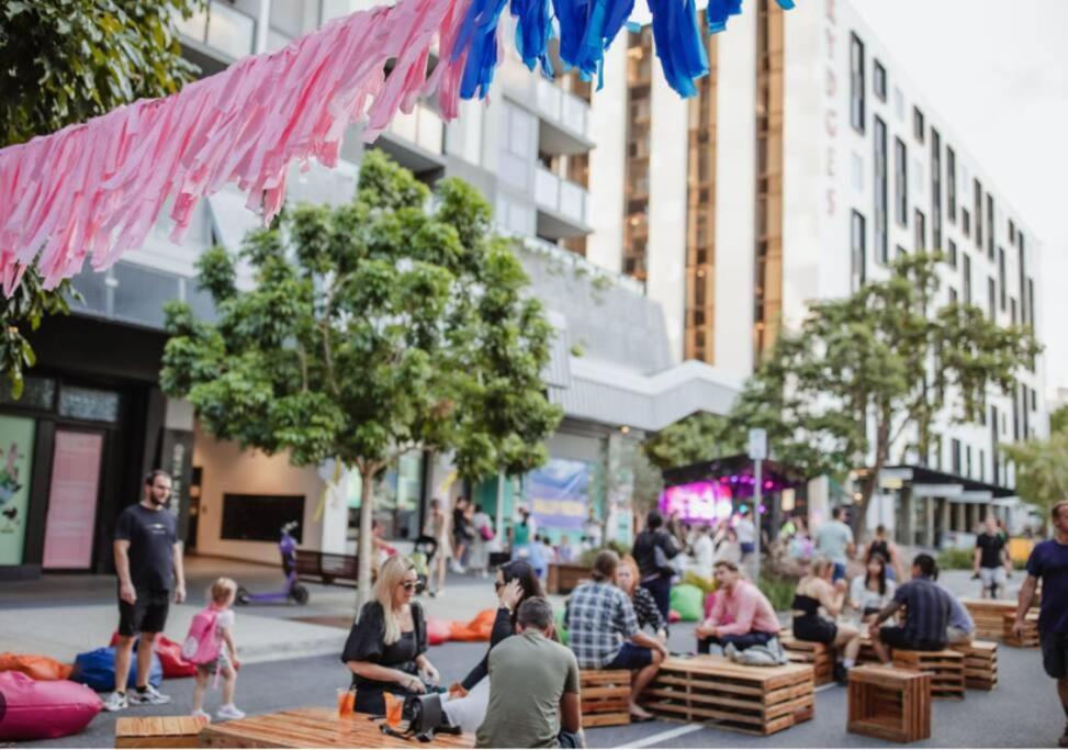 Prime Position! 3bed/2bath/1car ~ 10mins To Cbd * Brisbane