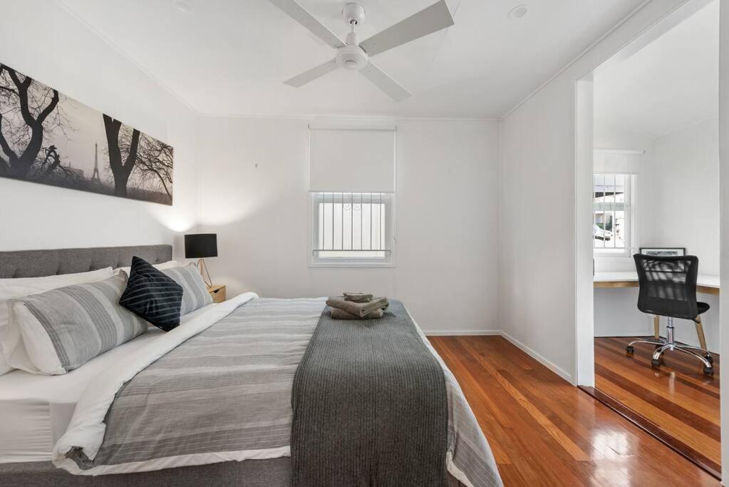 Holiday home Picture Perfect! 2bed/1bath/1car ~ House ~ Windsor