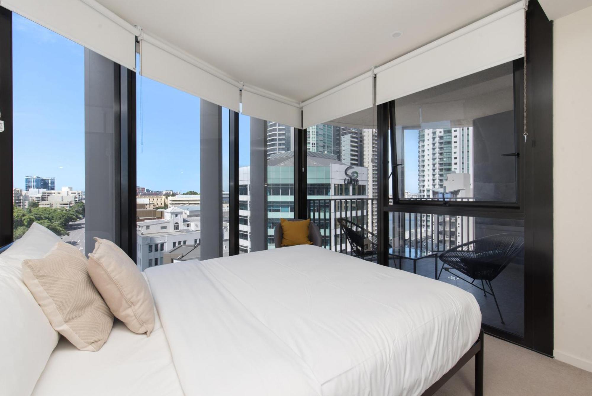 Queen St Apartment *