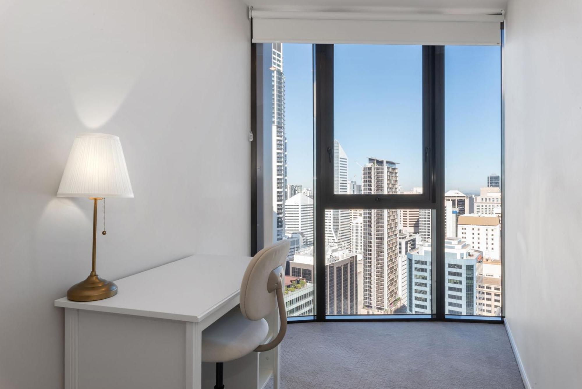 Queen St Apartment *