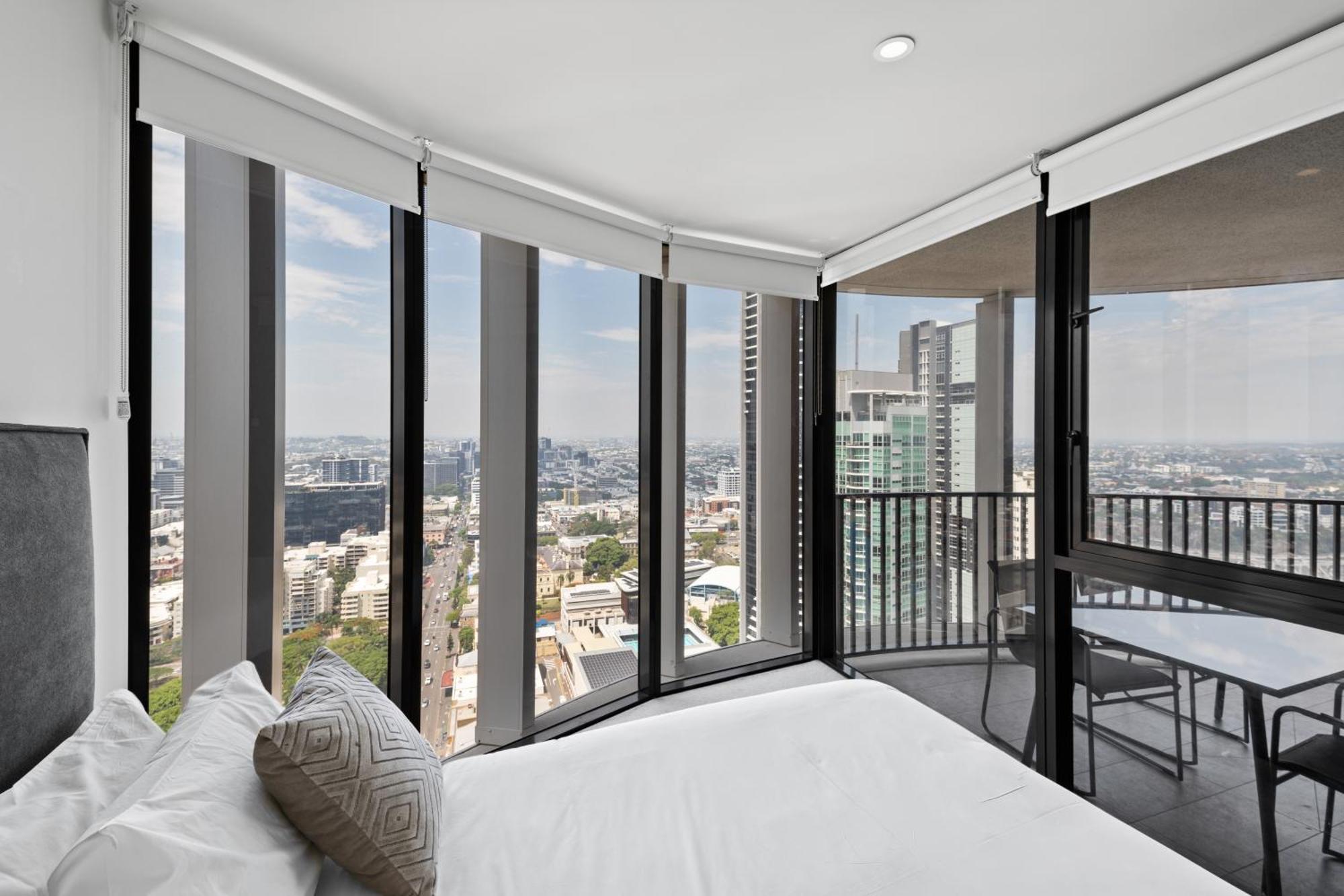 Queen St Apartment *