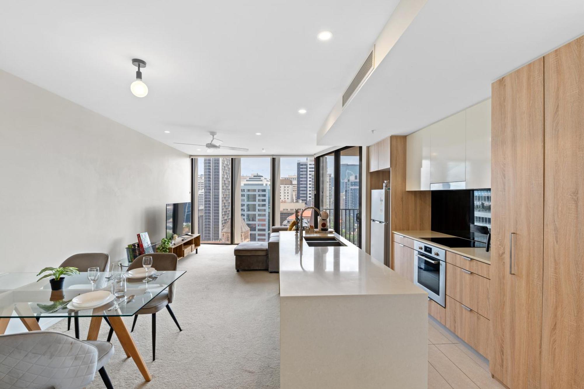 Queen St Apartment *