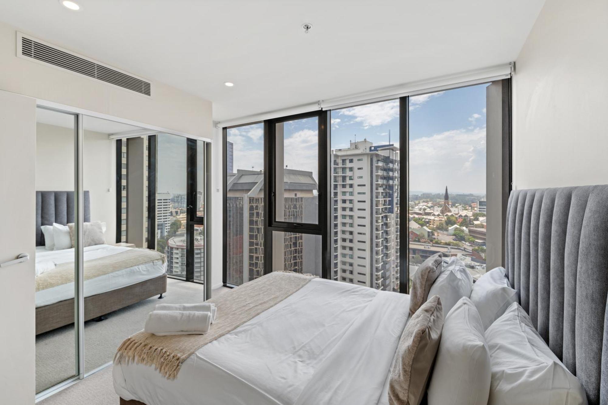 Queen St Apartment *