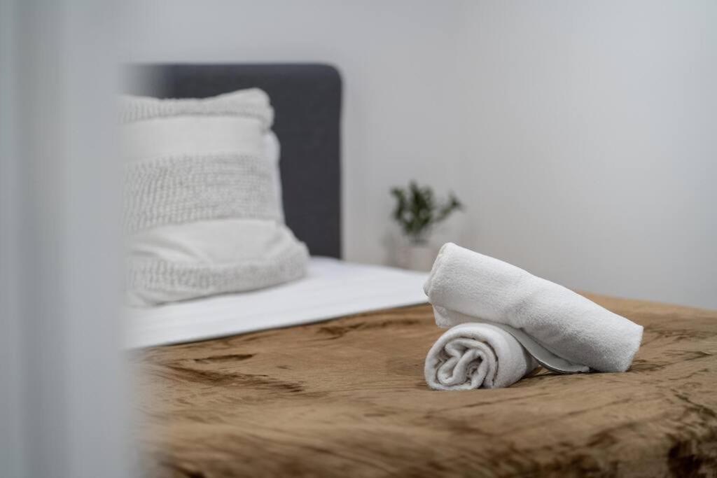 Relaxation 2br/1.5ba House W Parking Near