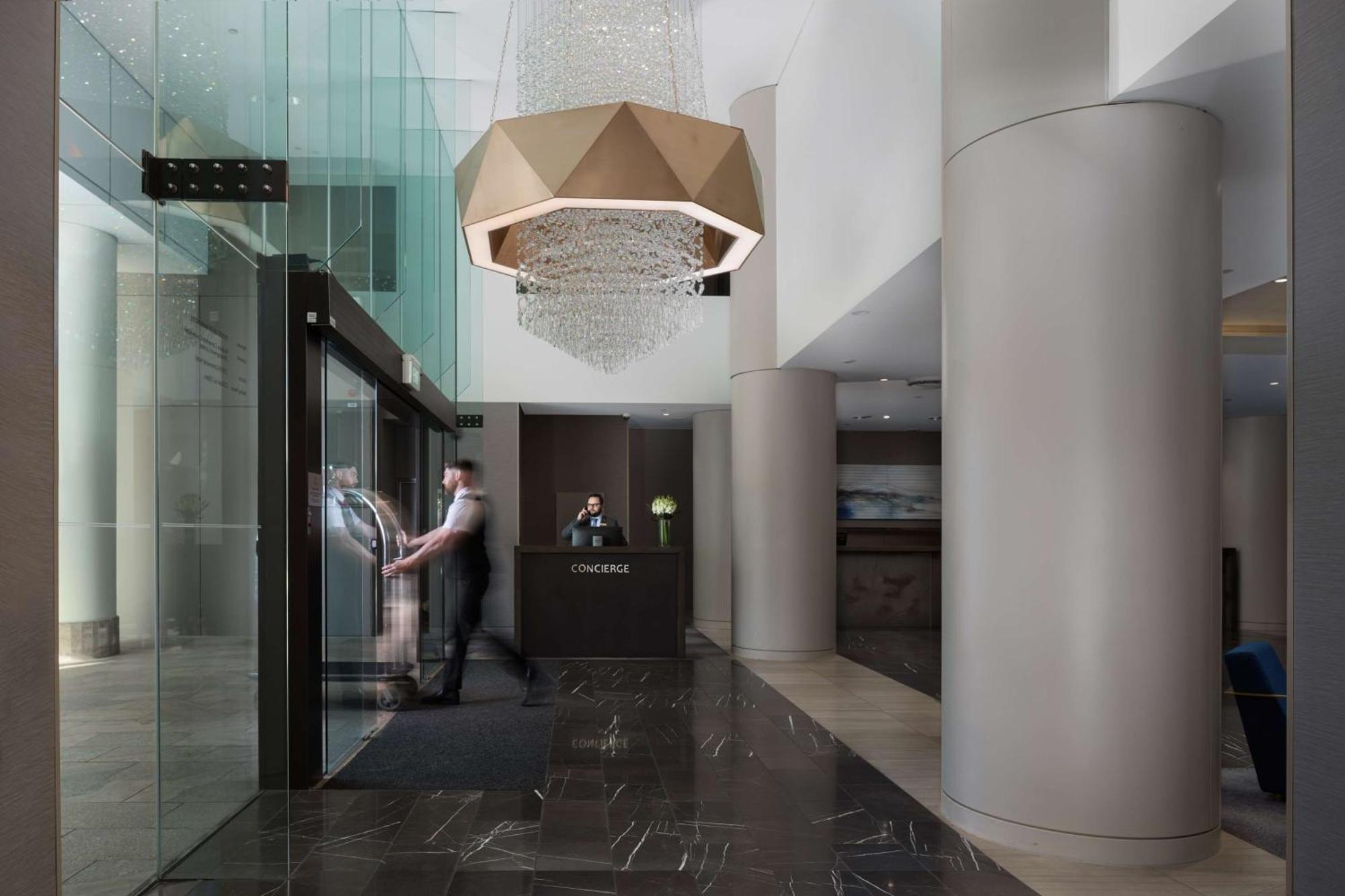 Hotel Rydges South Bank 4*