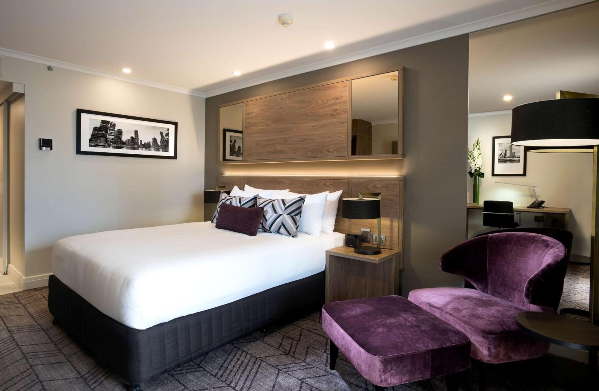 Rydges South Bank 4*