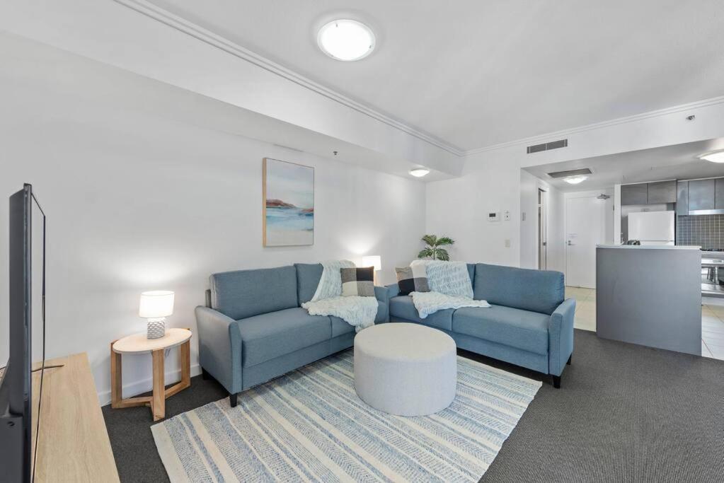 Heights! 2bed/1bath/1car/views ~ Cbd * Brisbane