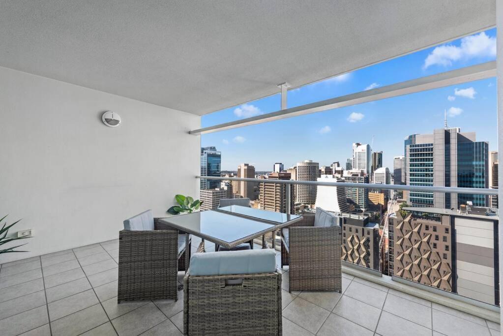 Heights! 2bed/1bath/1car/views ~ Cbd Apartment Brisbane