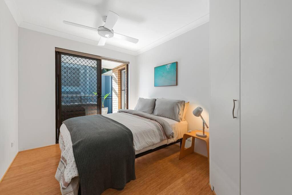 Spacious & Comfy 2 Bed 2 Bath 2 Car - Auchenflower Apartment