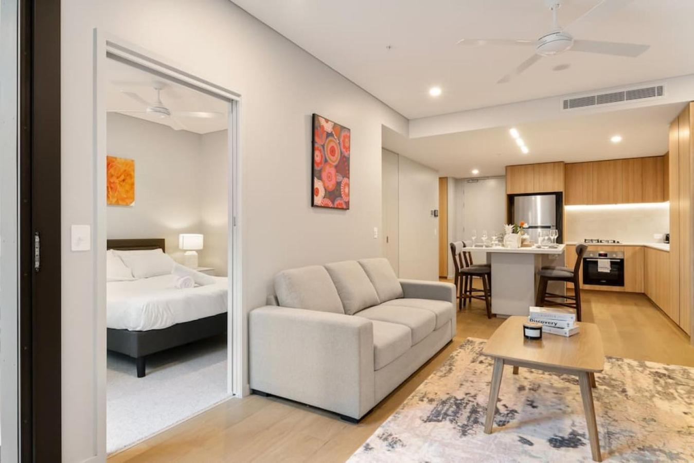 1br Luxury At Prime Location W Carpark Apartment Brisbane