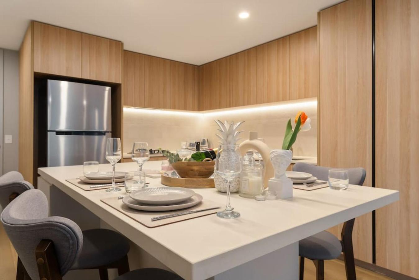 Apartment 1br Luxury At Prime Location W Carpark