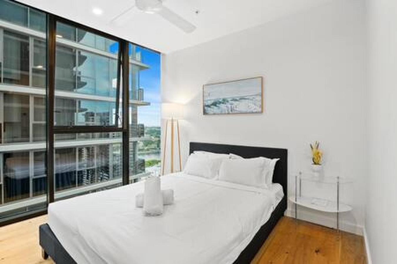 Apartment New Centrally Located High Level *