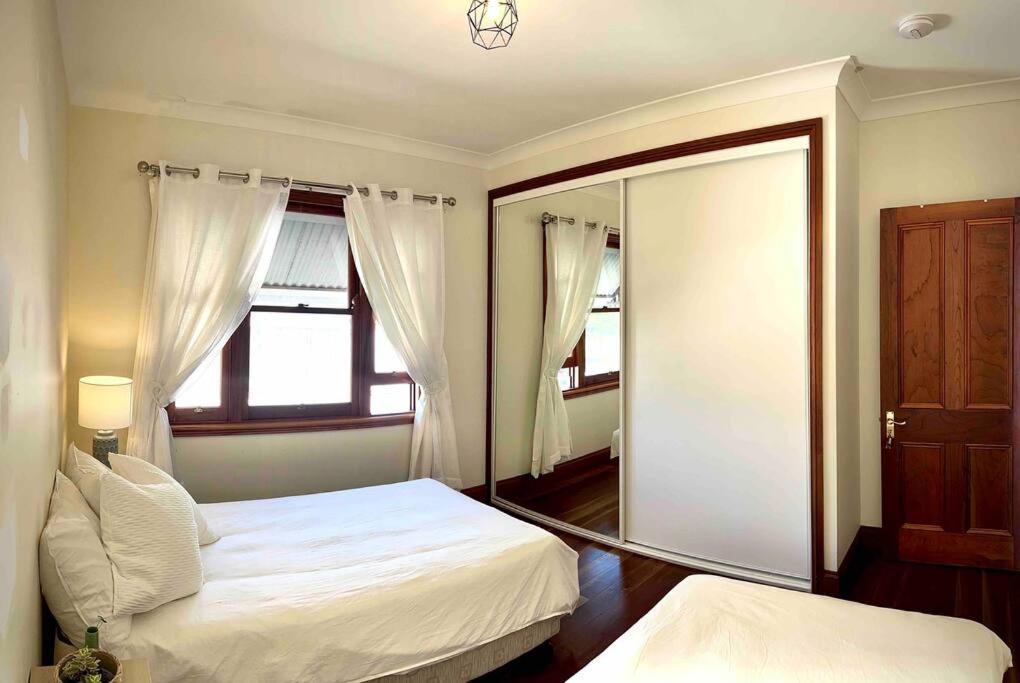 Rosebay Water Front 4 Bd Apartment *