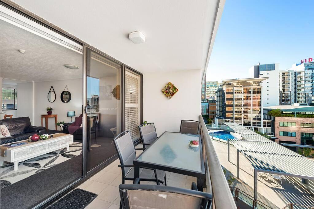 Apartment Amazing Astor ~ 5 Mins Cbd *