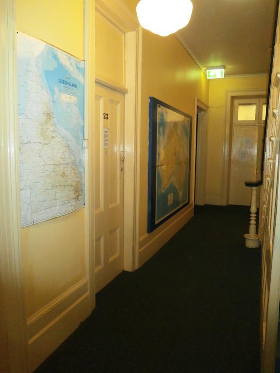 Yellow Submarine Backpackers Hostel *