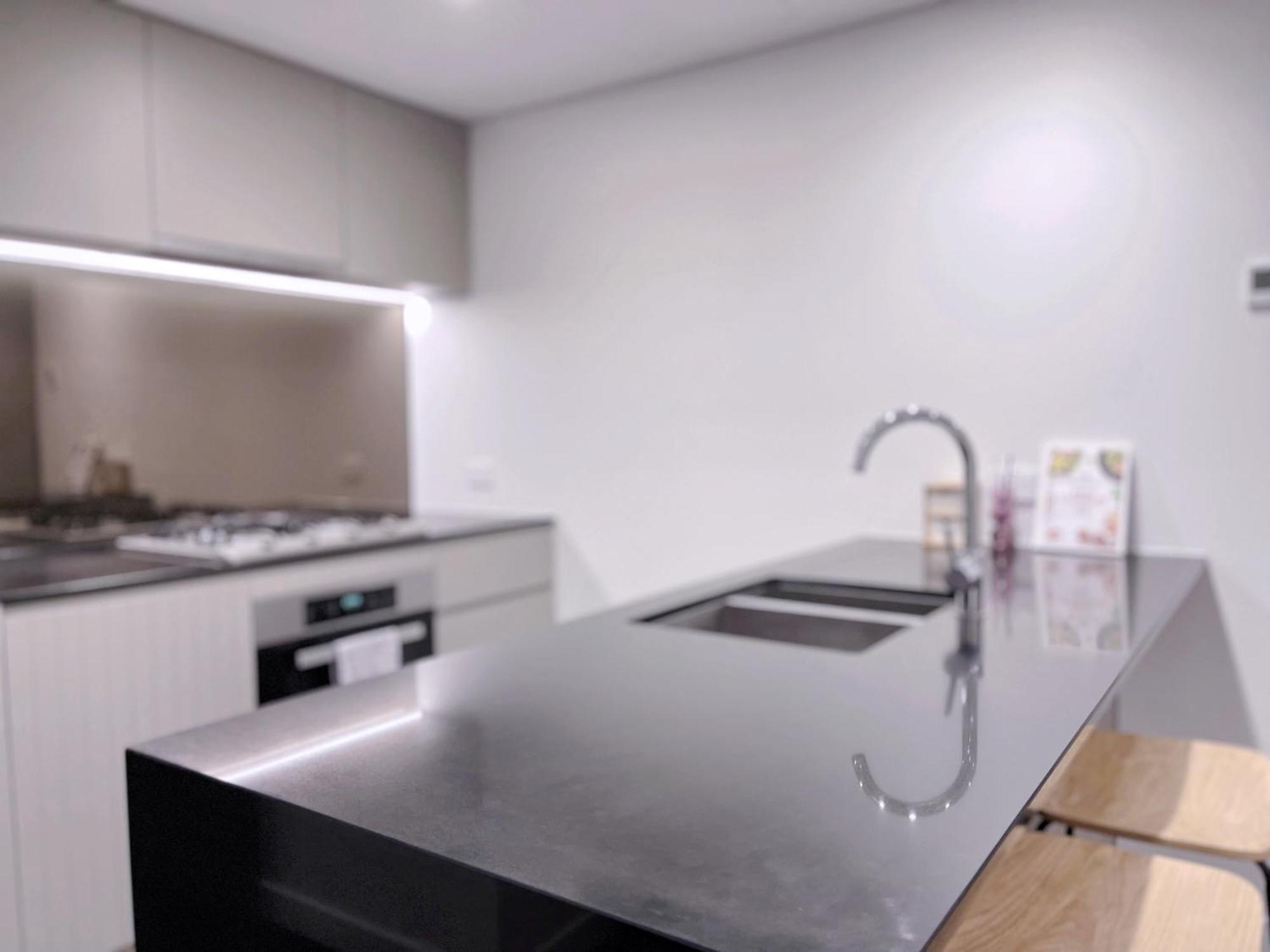 Riverfront Oasis 2bed Panoramic Riverview * Brisbane