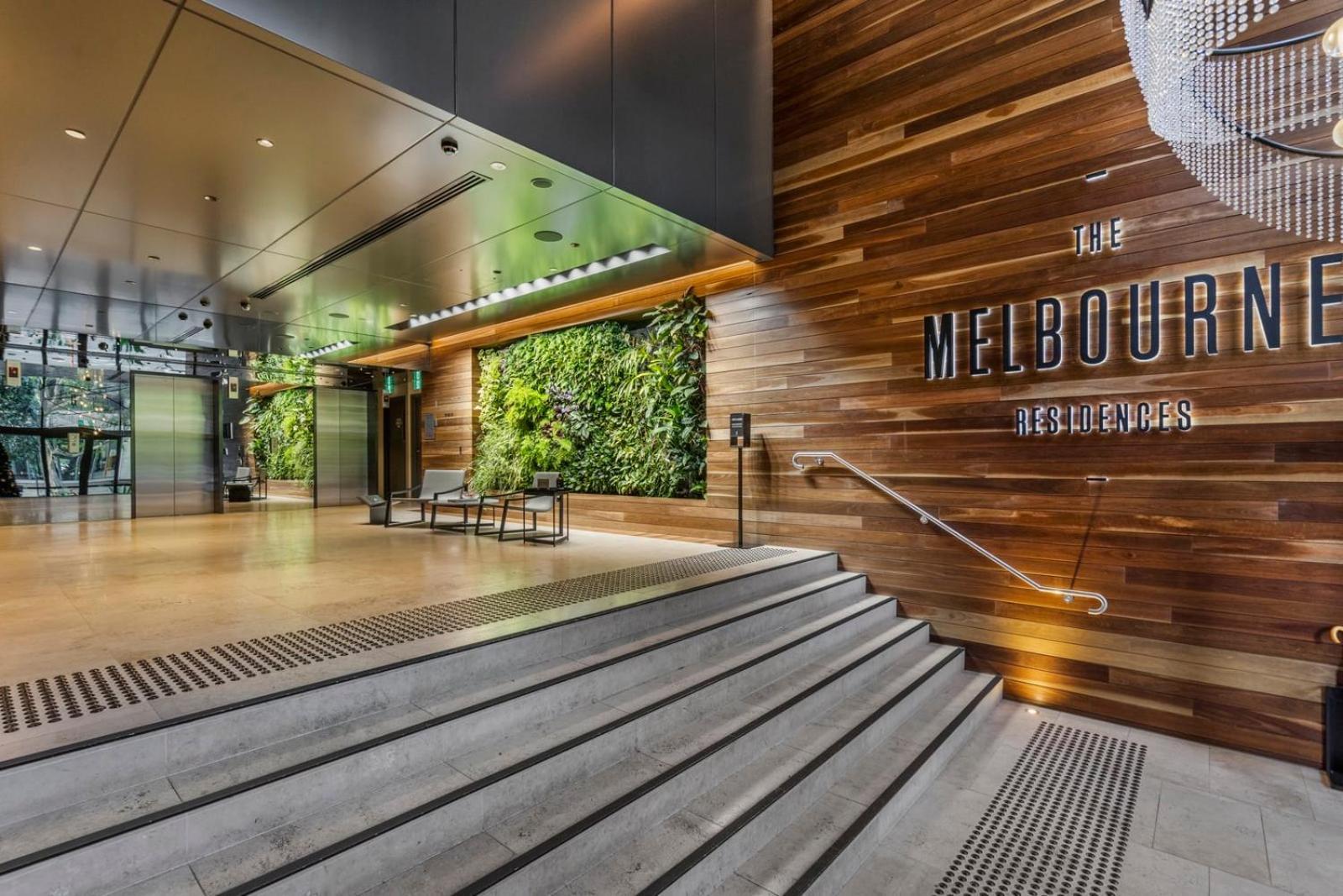Luxury 2 Bedroom 2 Bathroom In The Heart Of South Apartment