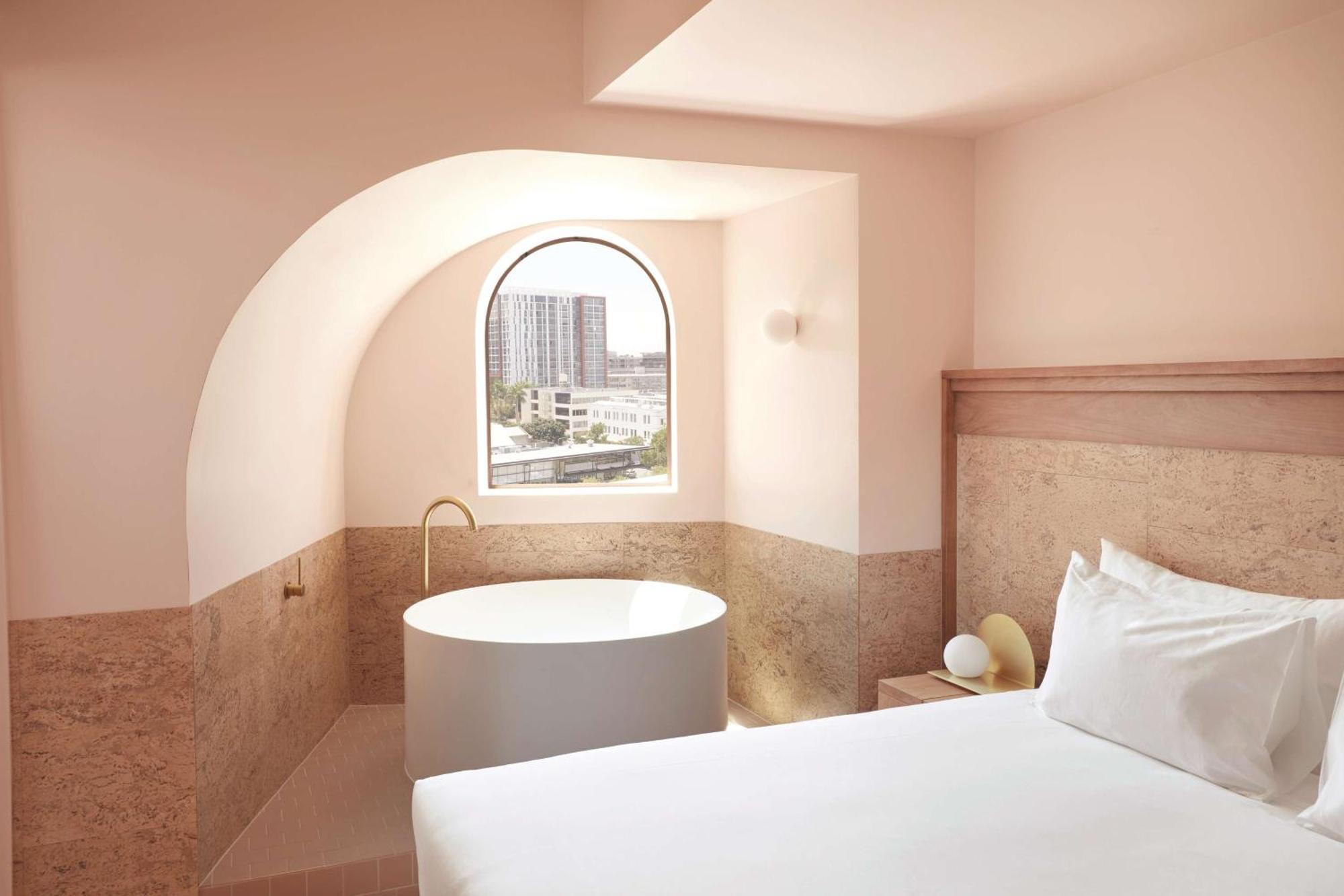 Hotel The Calile 5*