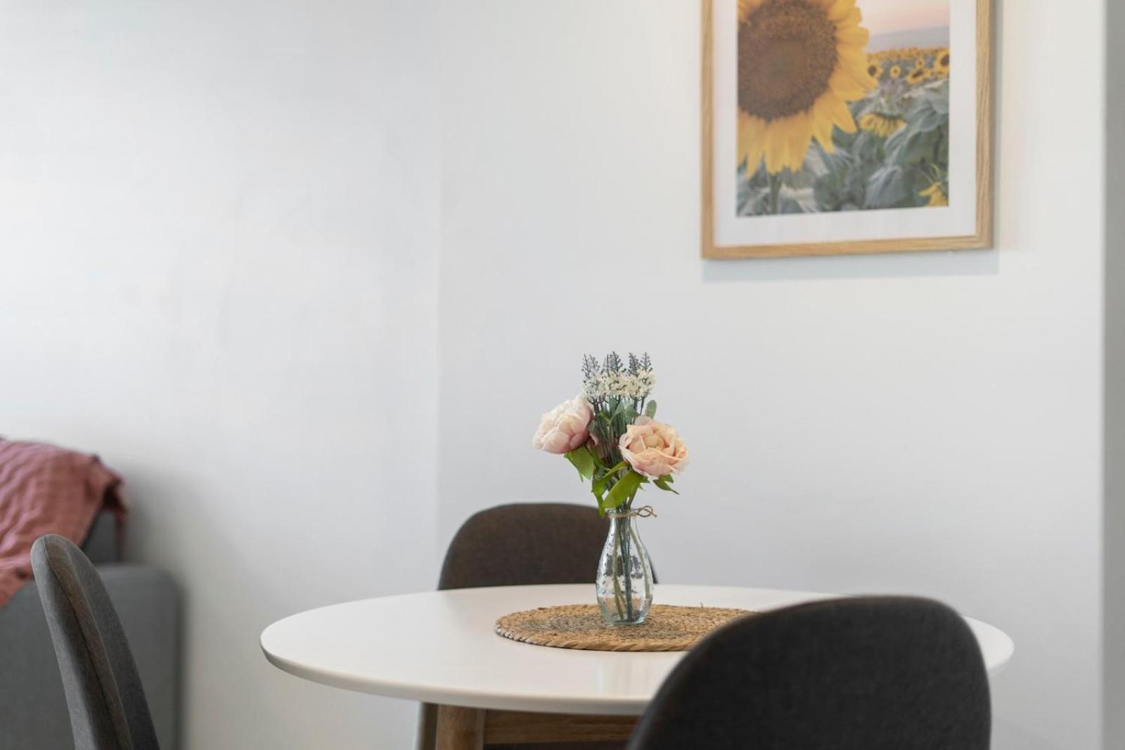 Cozy 1 Bedroom In The Heart Of South With Parking Brisbane
