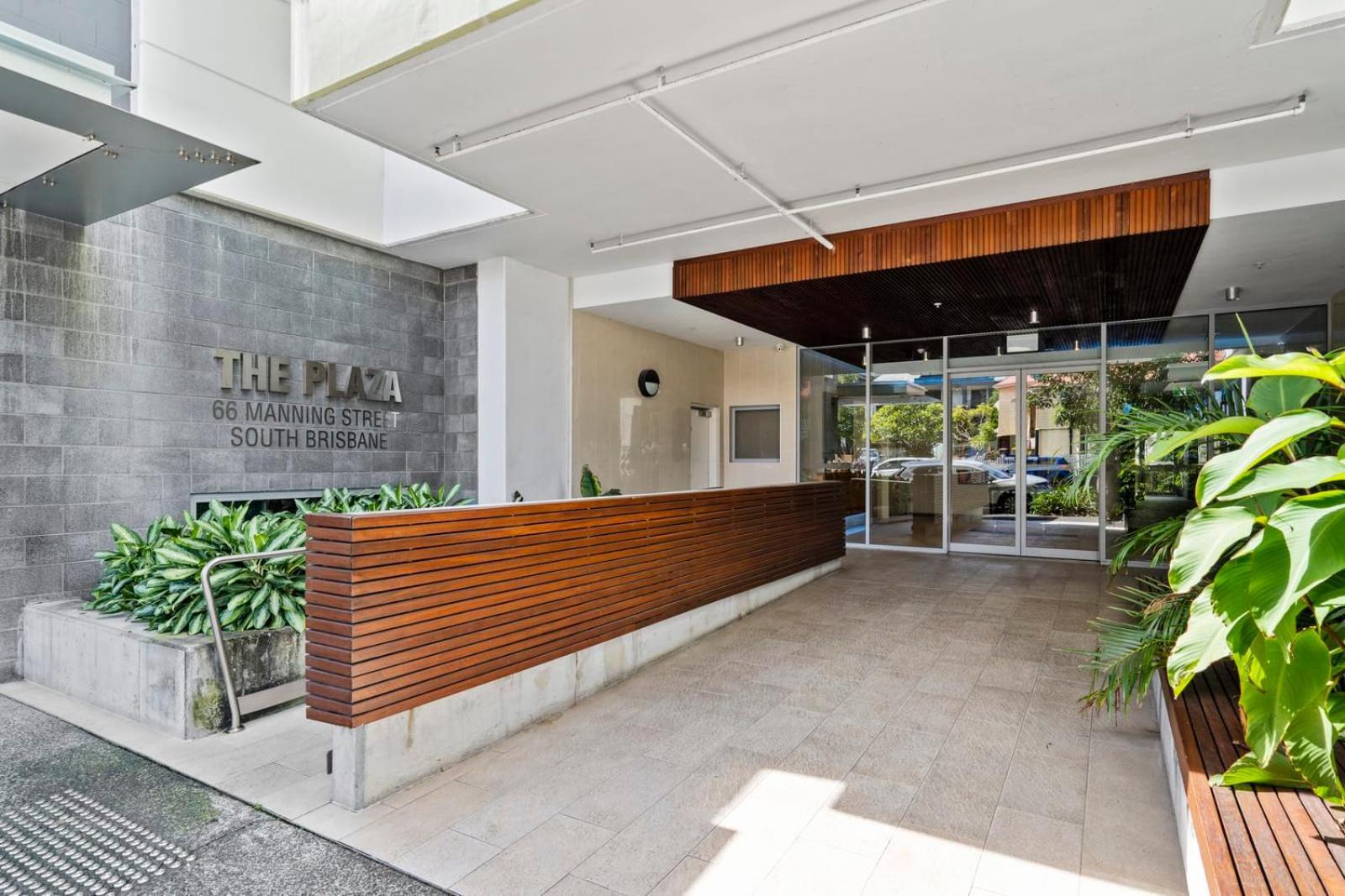 Cozy 1 Bedroom In The Heart Of South With Parking * Brisbane