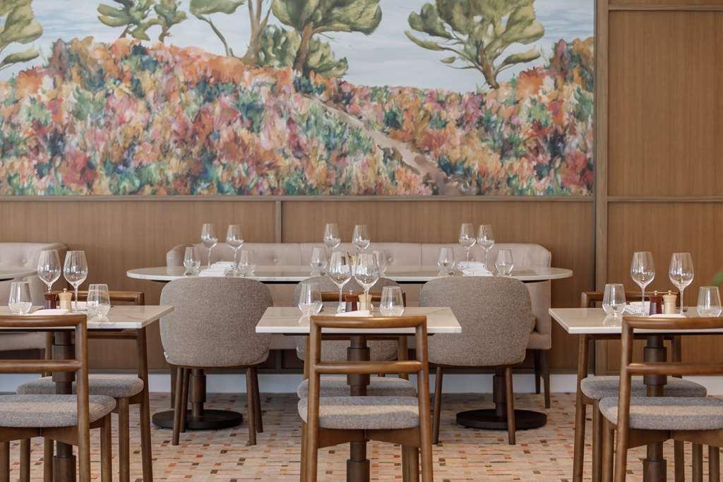 Amora Hotel Brisbane