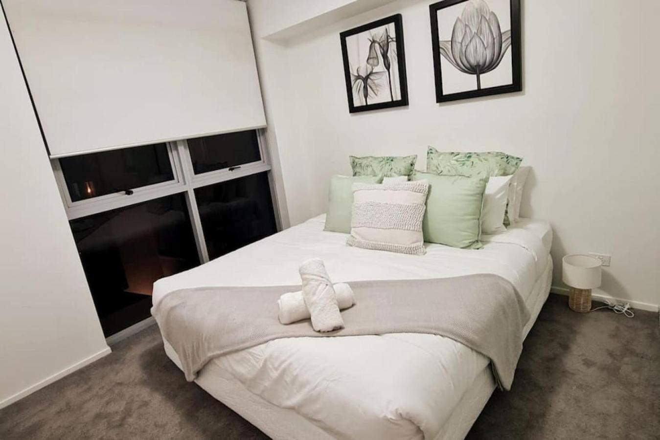 3br Skyline Oasis W River Views, Gym, Carpark, Fastwifi, Tennis Court, Steam Brisbane