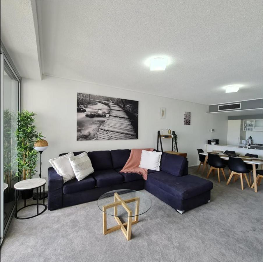 3br Skyline Oasis W River Views, Gym, Carpark, Fastwifi, Tennis Court, Steam Apartment Brisbane