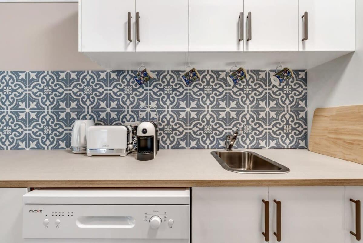 Cozy In Adina Cbd Anzac Square *