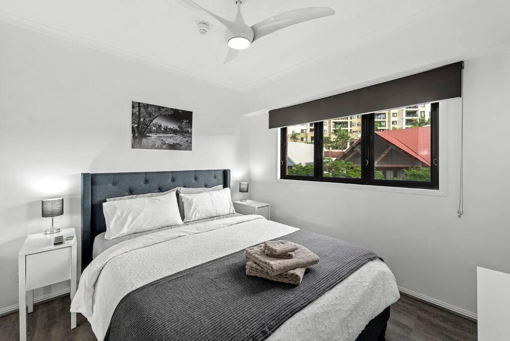 To…everything! 1bed/1bath/1car/cbd Views Apartment