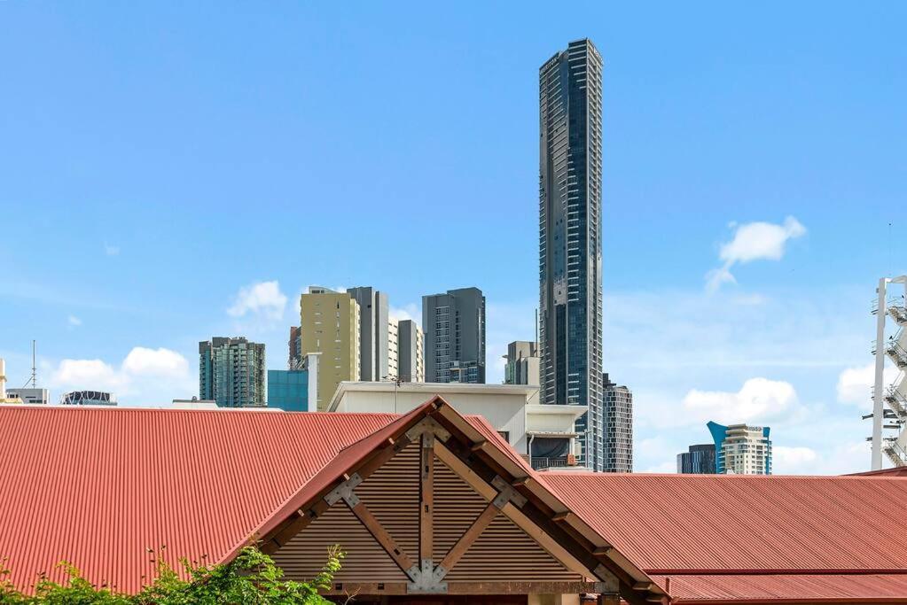 To…everything! 1bed/1bath/1car/cbd Views * Brisbane