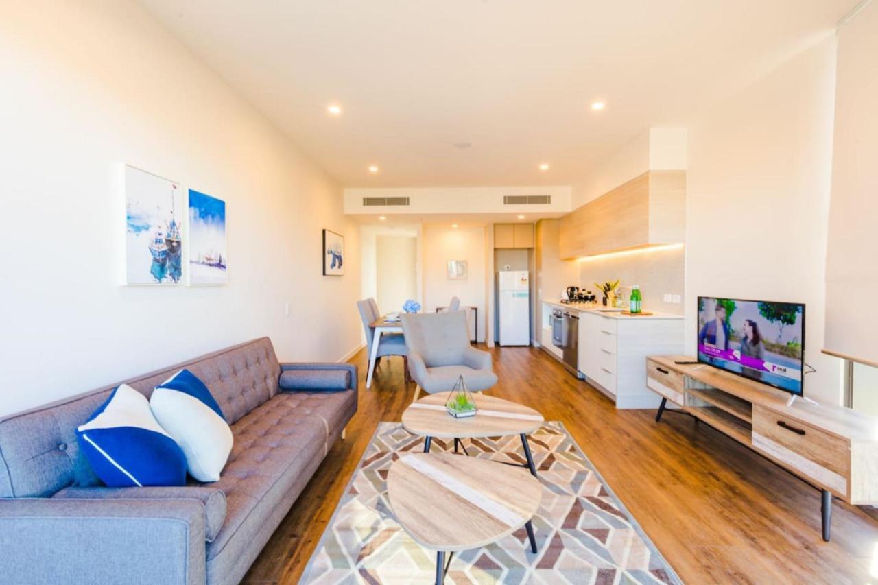 Location 1br W View South Bne