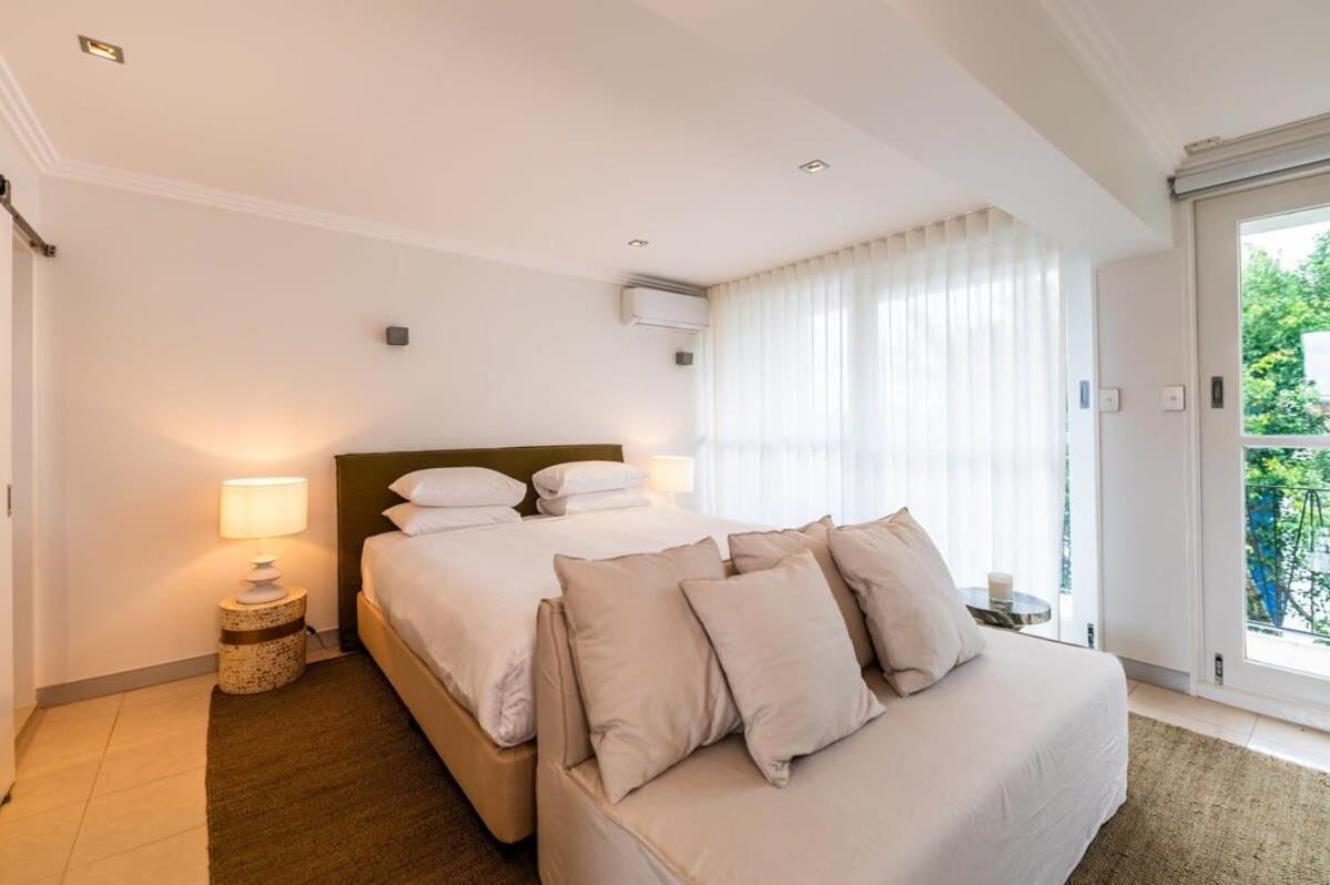 Apartment Riverside With Parking