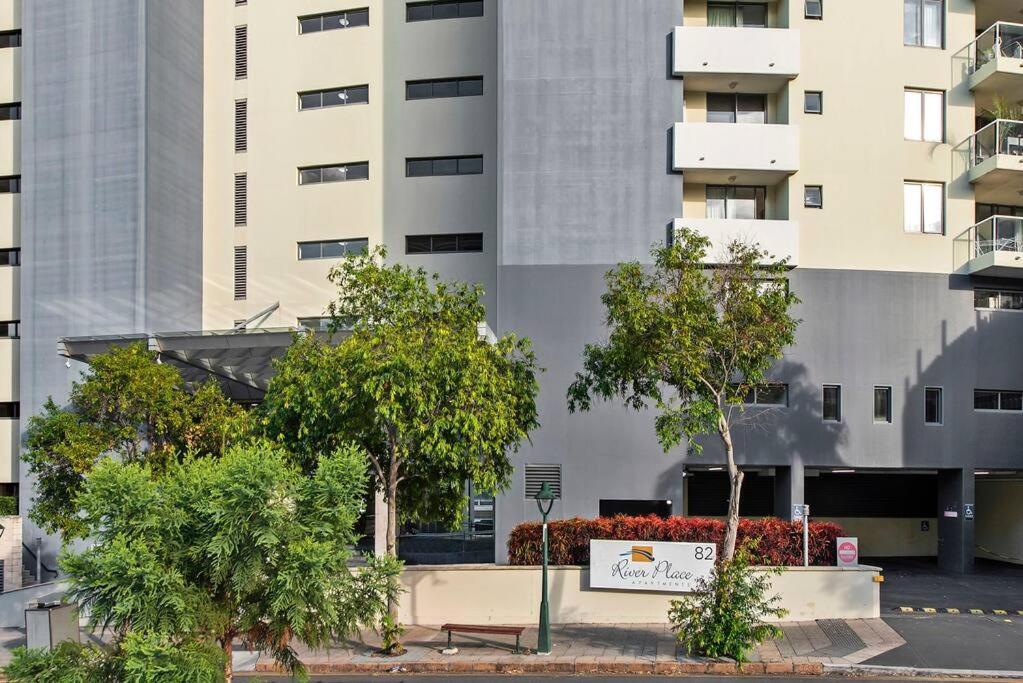 Apartment Stunning! 2bed, 1bath, 1car, Views - Cbd