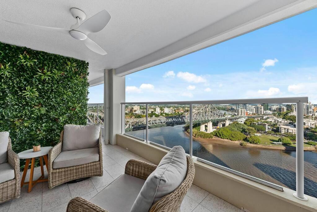 Apartment Stunning! 2bed, 1bath, 1car, Views - Cbd Brisbane