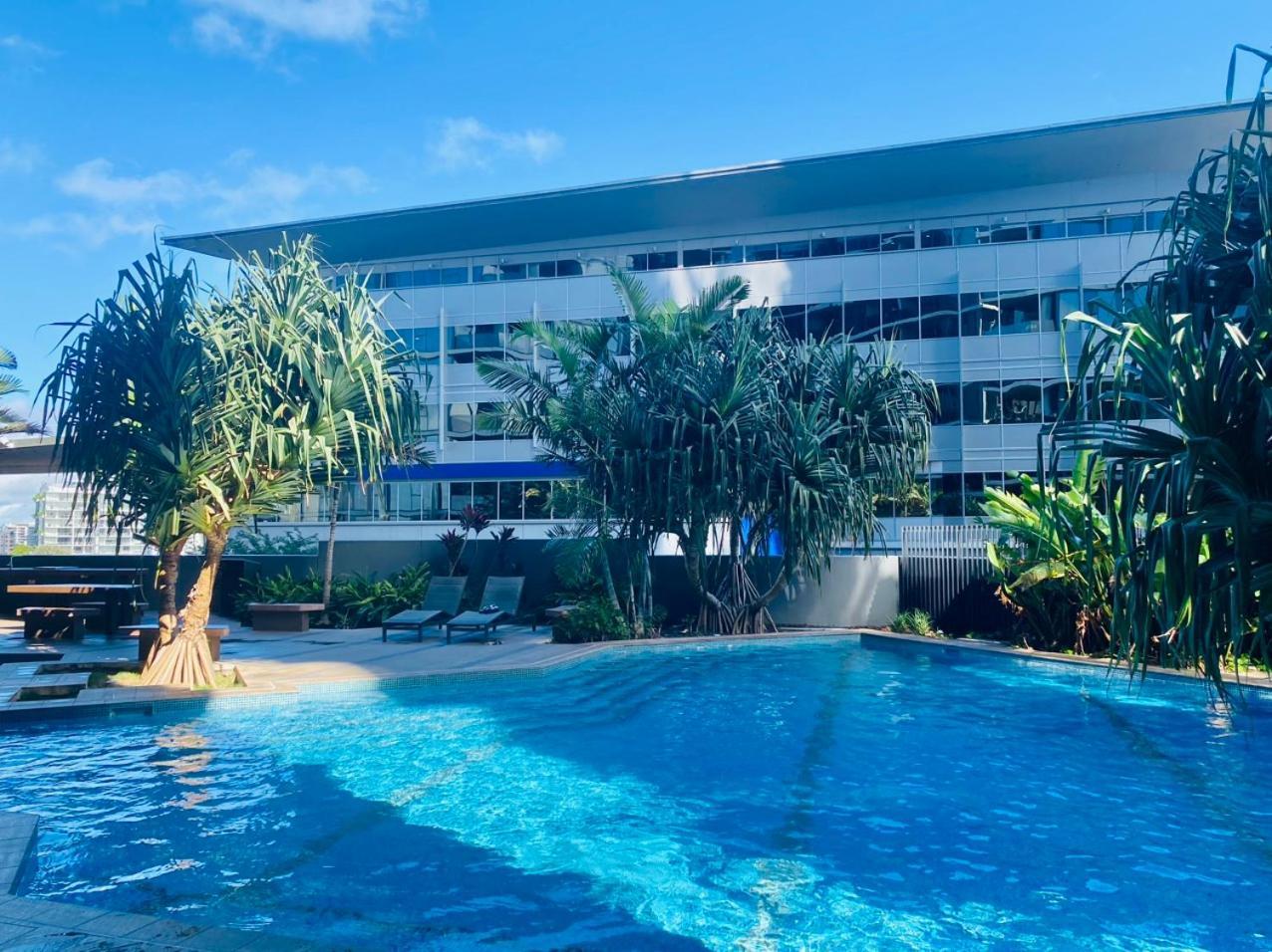 Apartment Luxury And Convenient Unit In South Brisbane