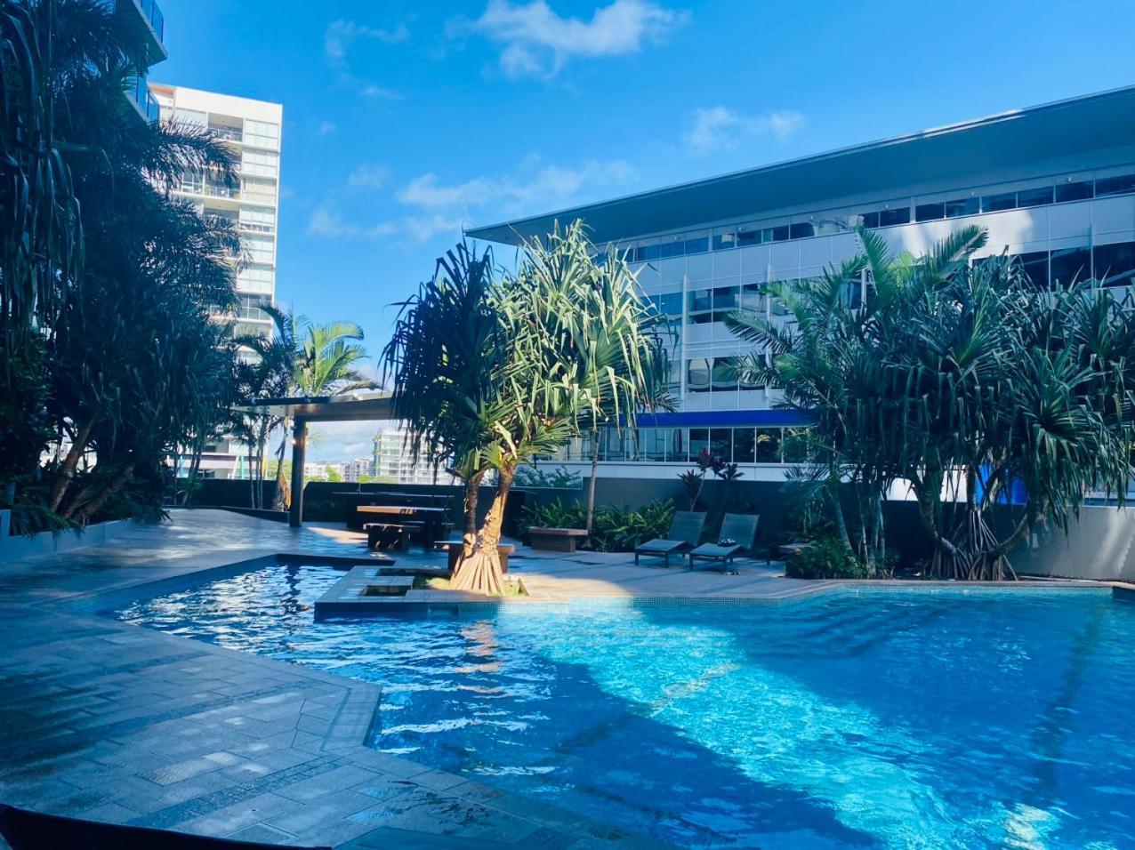 Luxury And Convenient Unit In South Brisbane