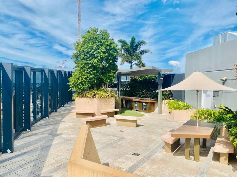 Apartment Luxury And Convenient Unit In South *